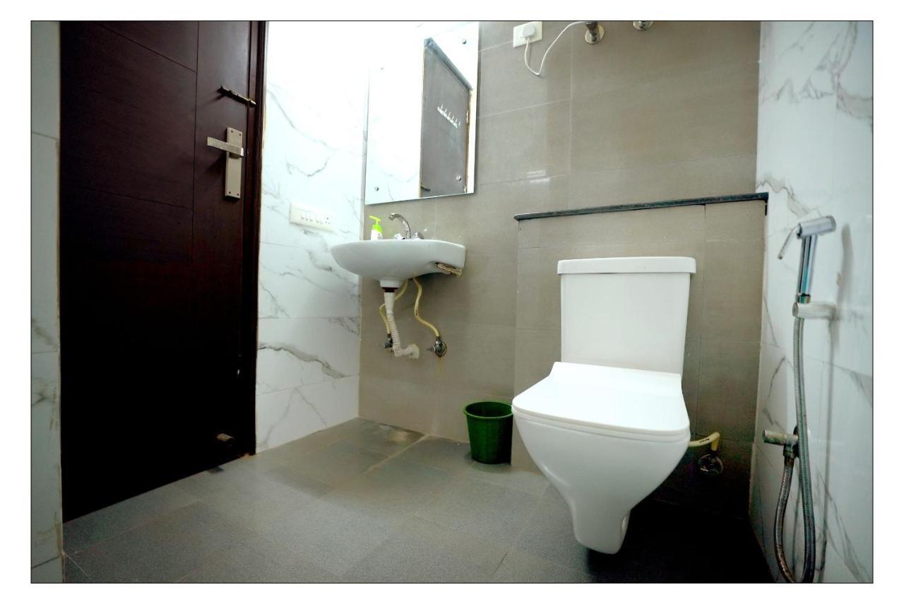 Gupta Residency Near Ajnara Heritage Noida Bagian luar foto