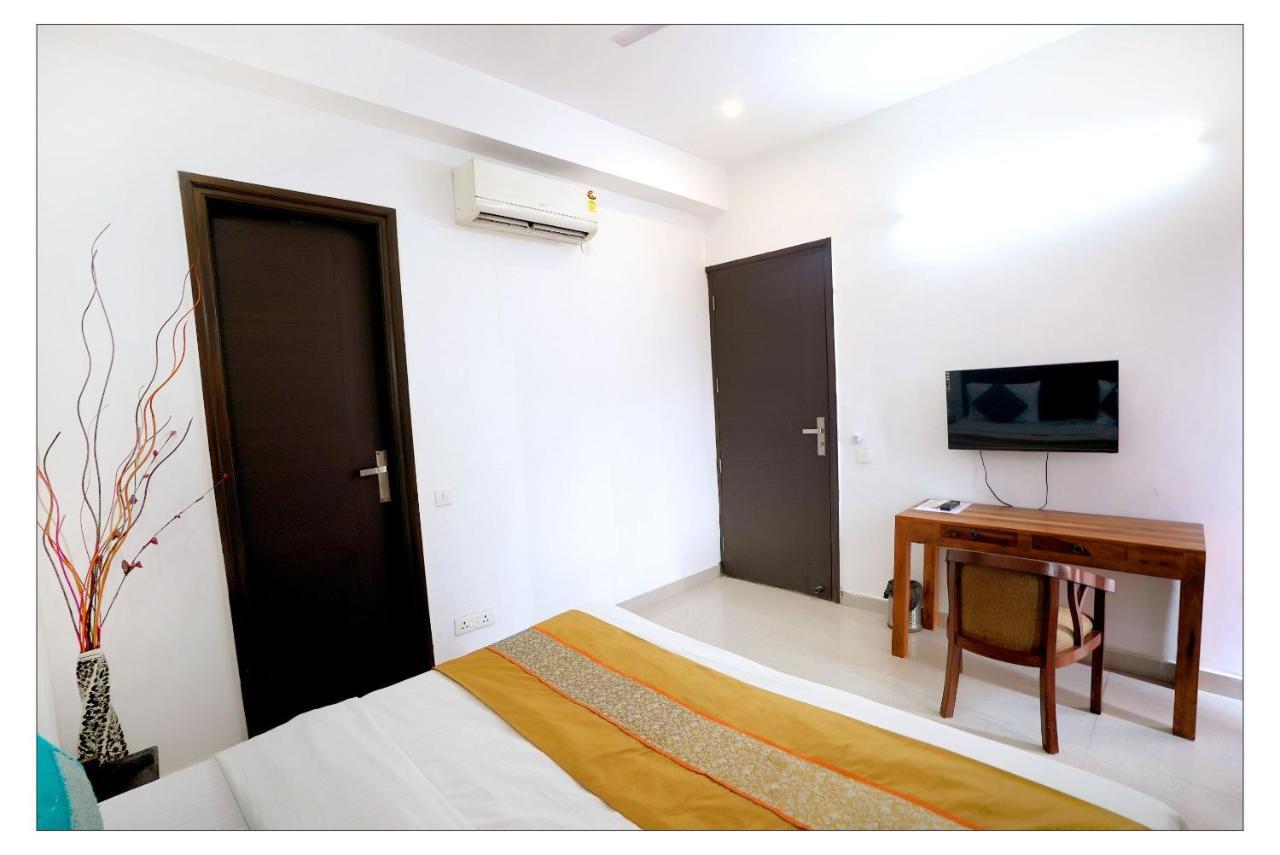 Gupta Residency Near Ajnara Heritage Noida Bagian luar foto
