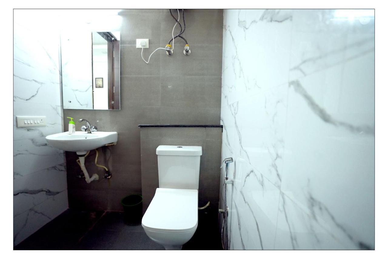 Gupta Residency Near Ajnara Heritage Noida Bagian luar foto